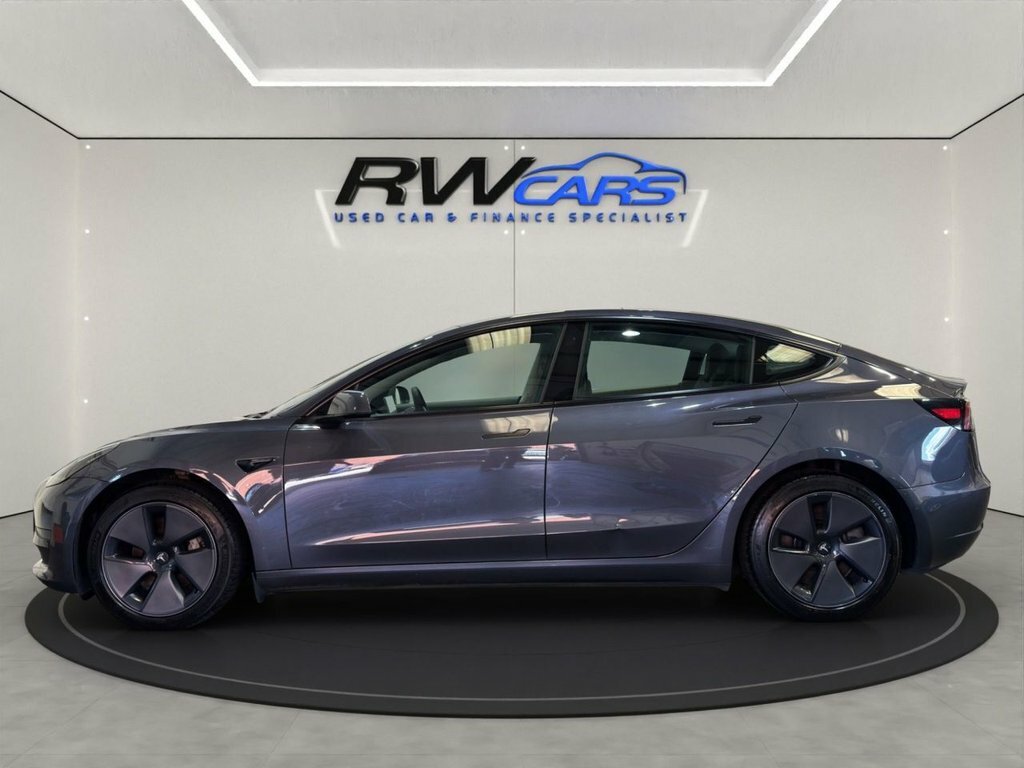 Tesla Model 3 Saloon Grey