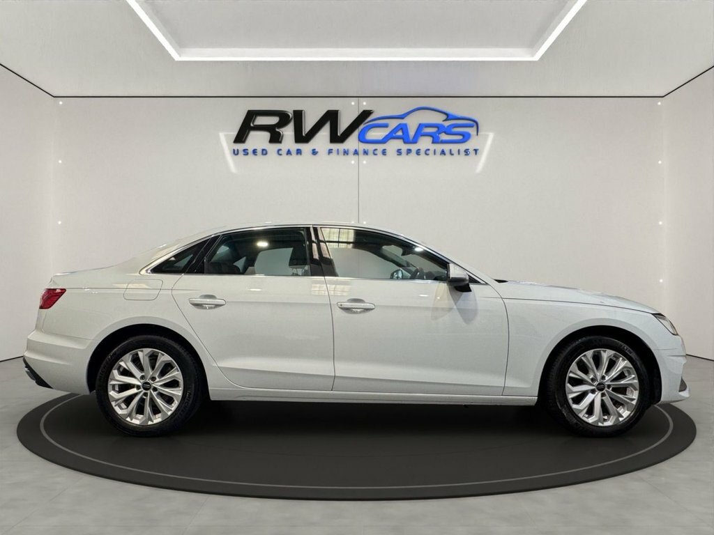 Audi A4 2L Technik White #5