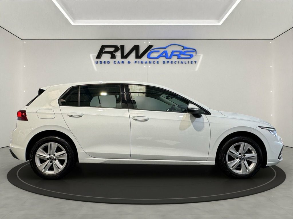 Volkswagen Golf 1L Life White #4