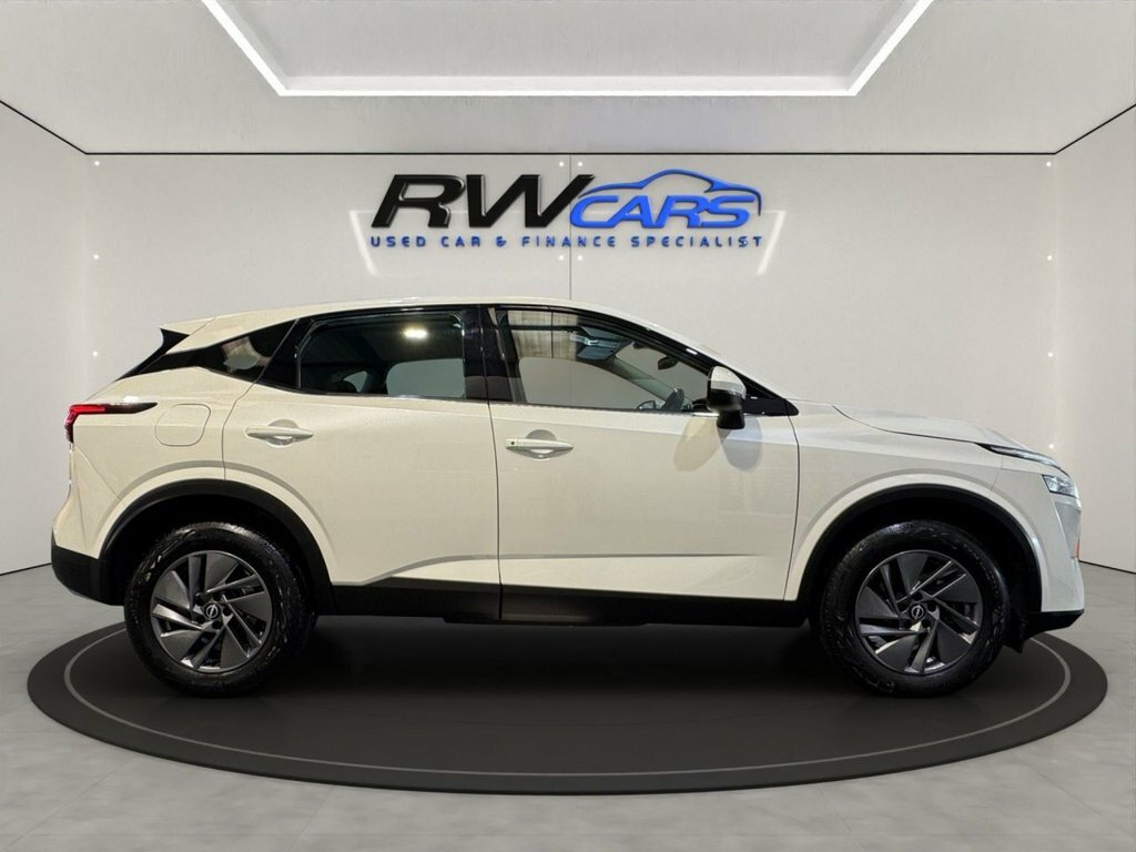 Nissan Qashqai 1.3L Acenta Premium White #5