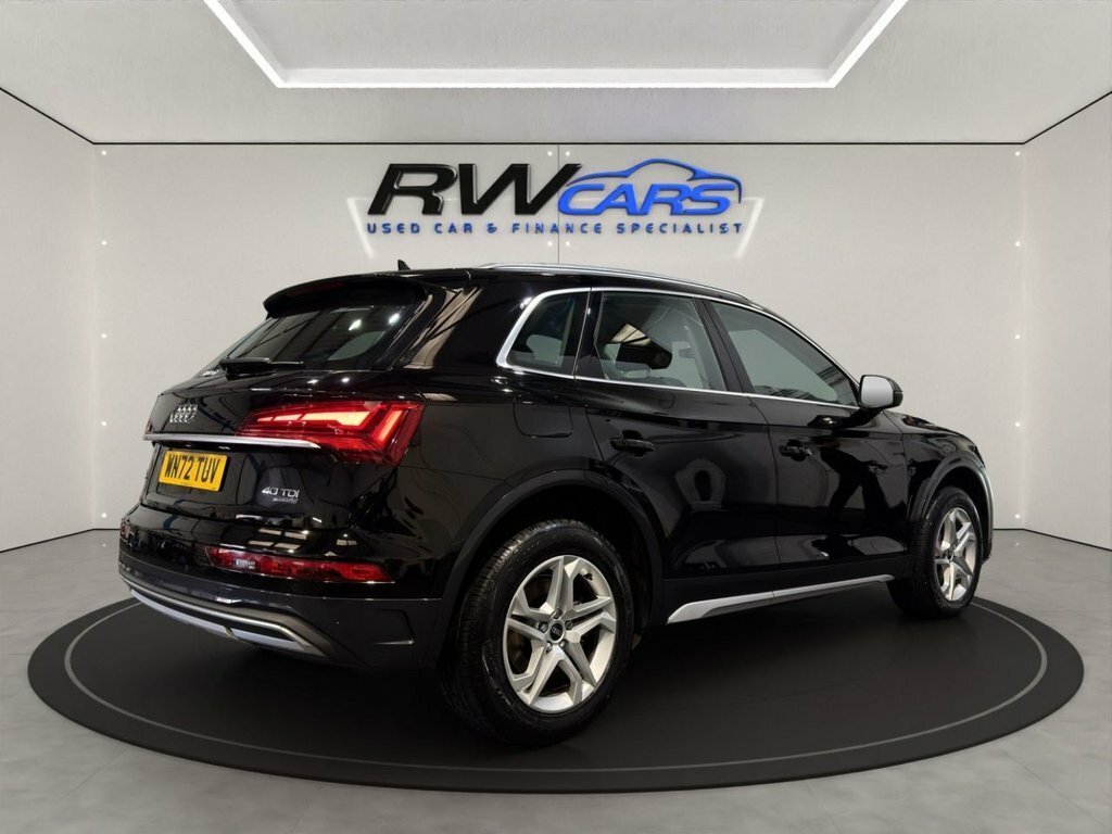 Audi Q5 2L Sport Black #4