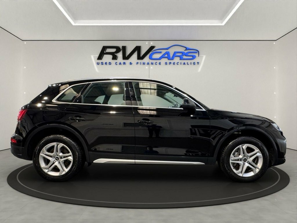 Audi Q5 2L Sport Black #5