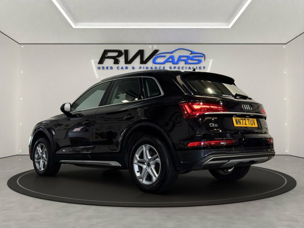 Audi Q5 2L Sport Black #2