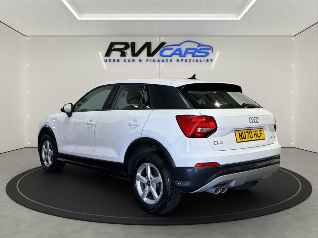 Audi Q2 1.5L Technik White #2