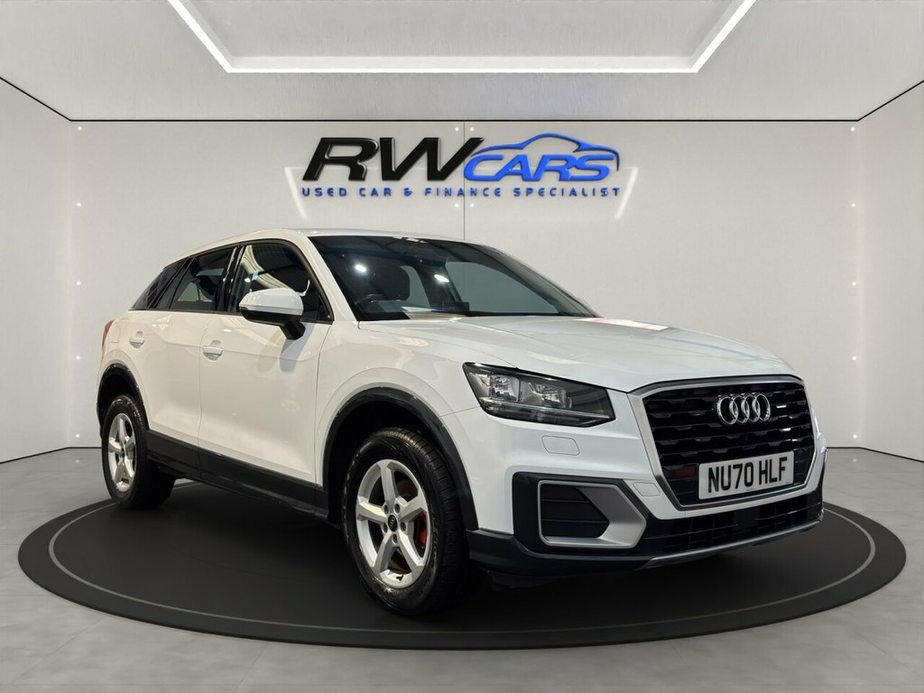 Audi Q2 1.5L Technik White #6