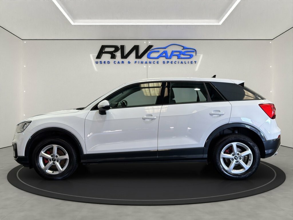Audi Q2 1.5L Technik White