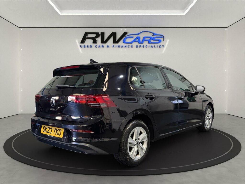 Volkswagen Golf 1.5L Life Black #3