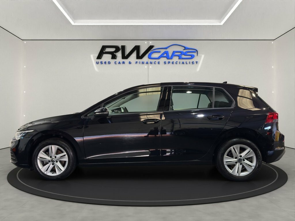 Volkswagen Golf 1.5L Life Black