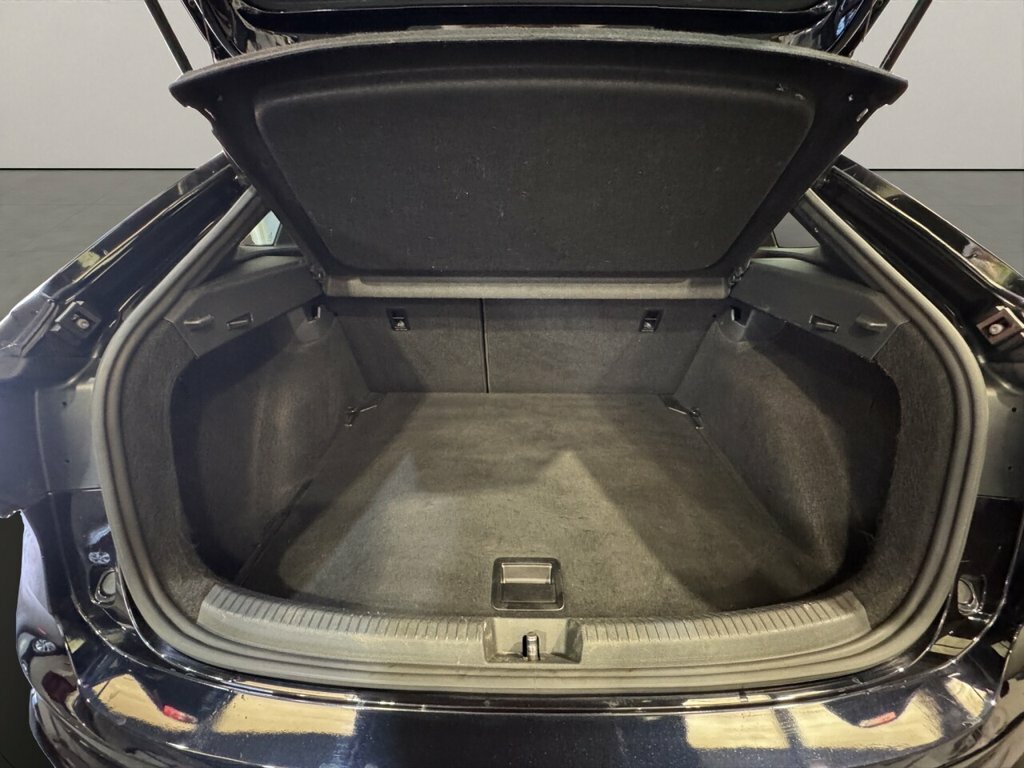 Volkswagen Taigo R-line Black #23