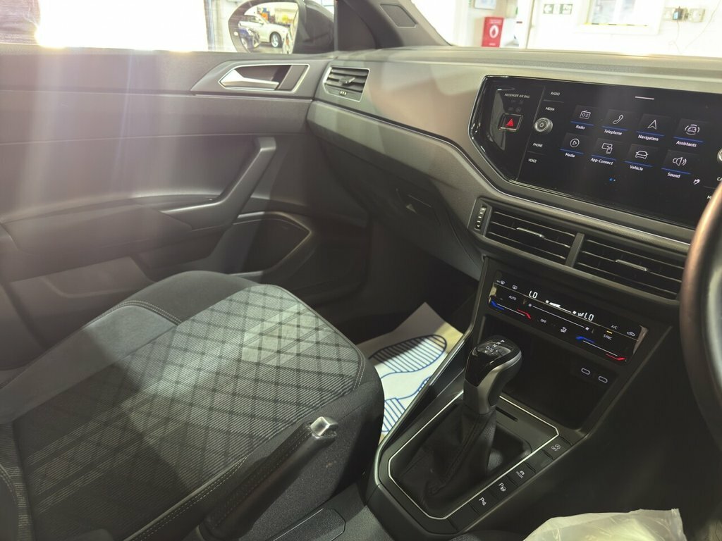 Volkswagen Taigo R-line Black #14