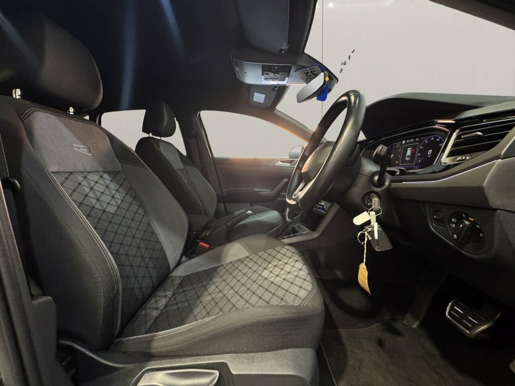 Volkswagen Taigo R-line Black #20