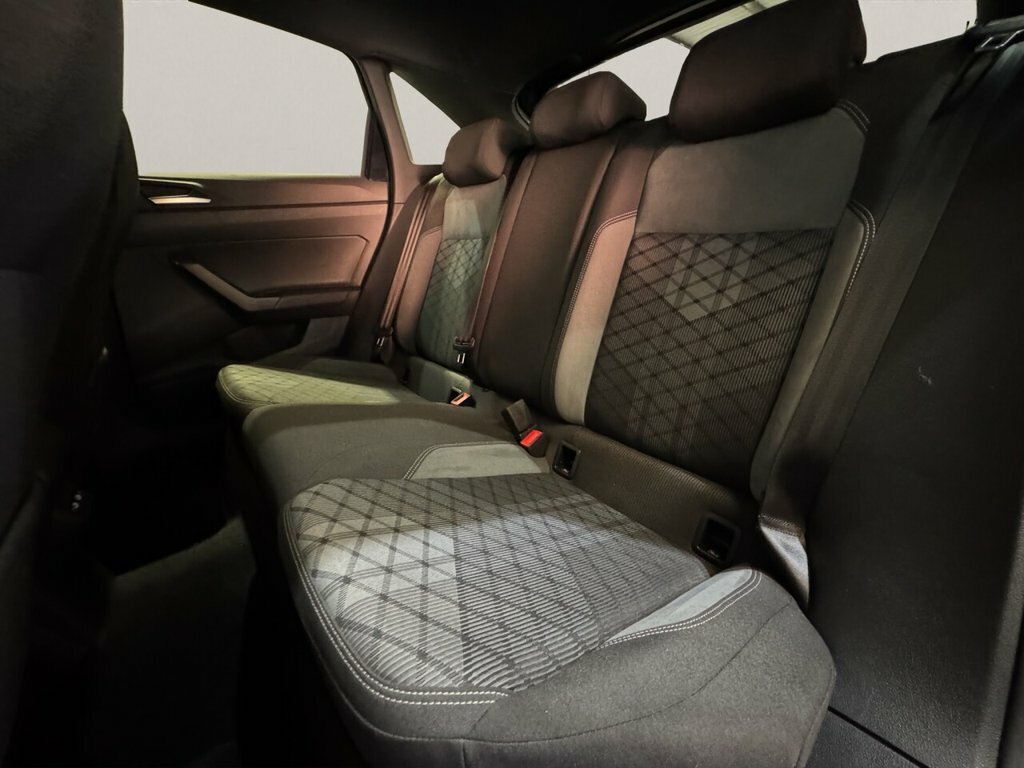 Volkswagen Taigo R-line Black #24