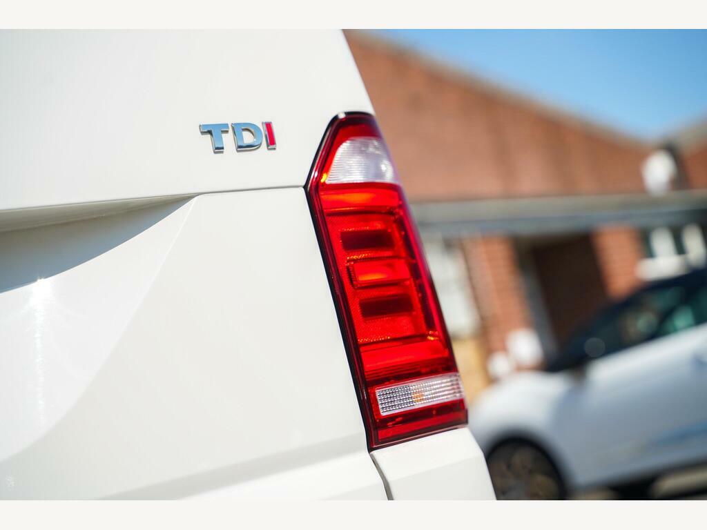Volkswagen Transporter Shuttle Swb T6 Swb Euro 6 150Hp Dsg 9 Seater Sportline Sty Silver #32
