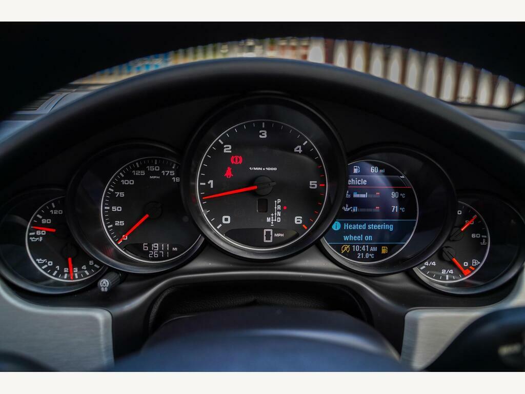Porsche Panamera Hatchback Black #45