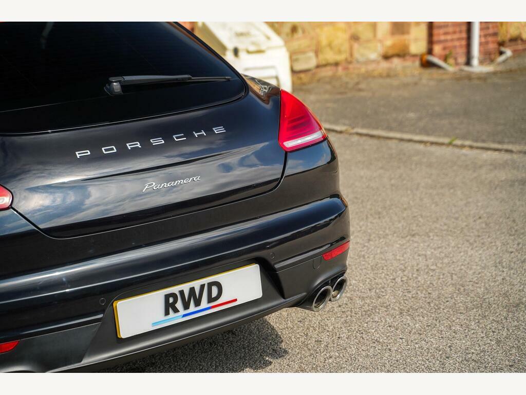 Porsche Panamera Hatchback Black #14