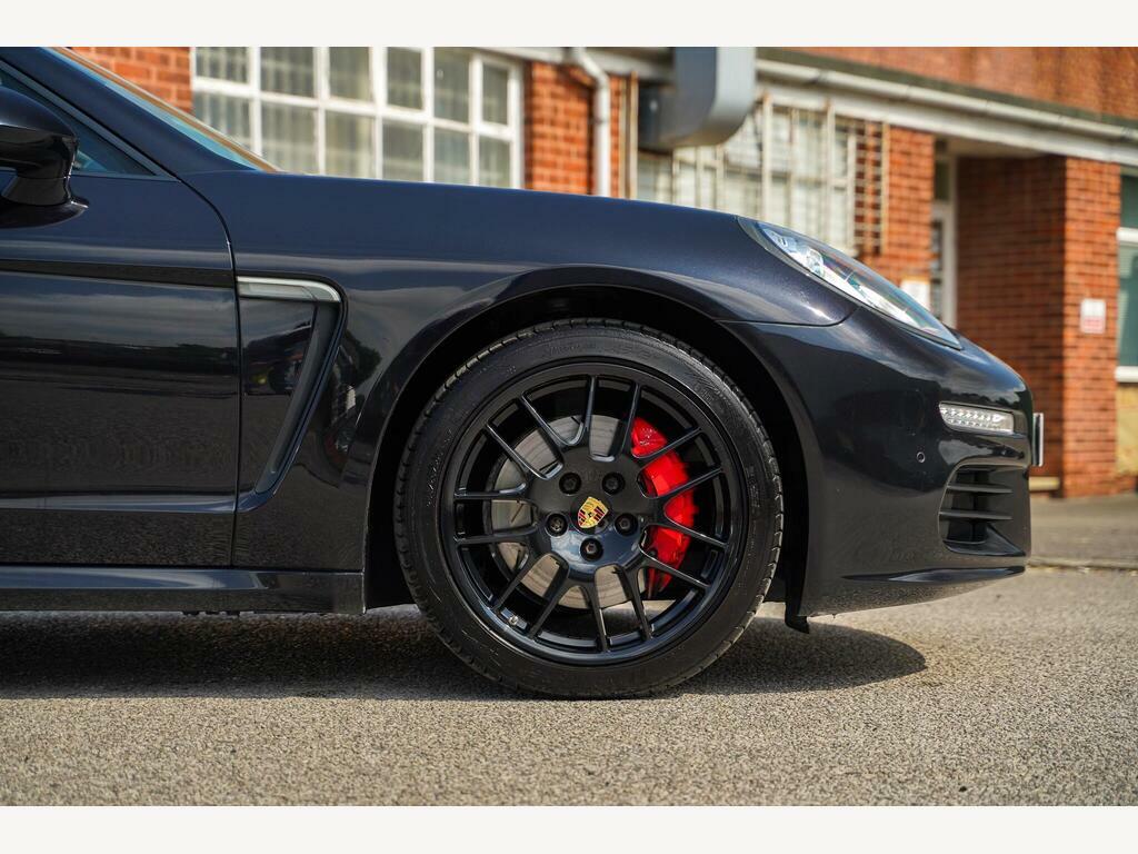 Porsche Panamera Hatchback Black #48