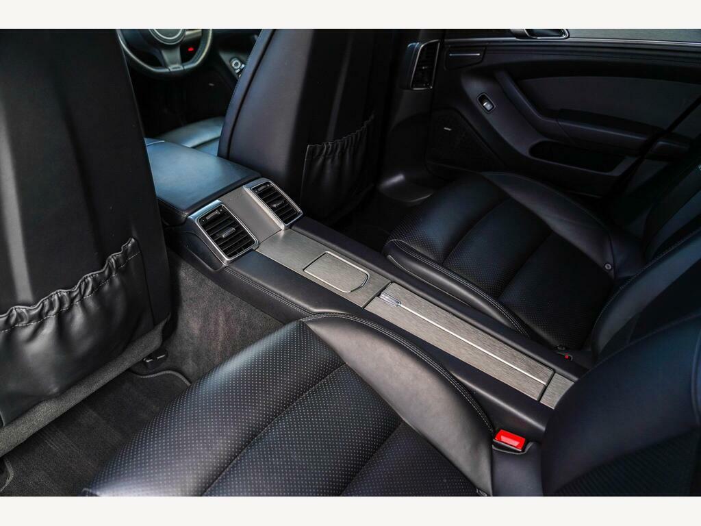 Porsche Panamera Hatchback Black #42