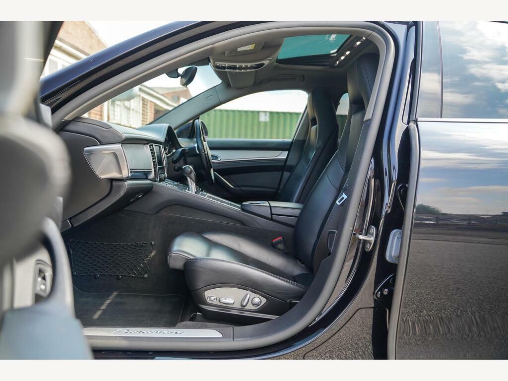 Porsche Panamera Hatchback Black #20