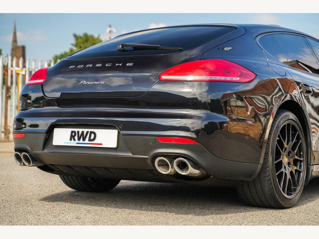 Porsche Panamera Hatchback Black #31