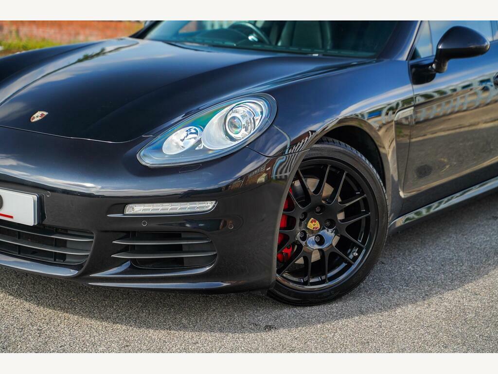 Porsche Panamera Hatchback Black #26
