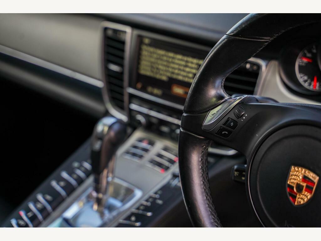 Porsche Panamera Hatchback Black #39