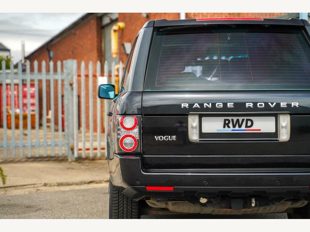 Land Rover Range Rover Td V8 Vogue Se Black #16
