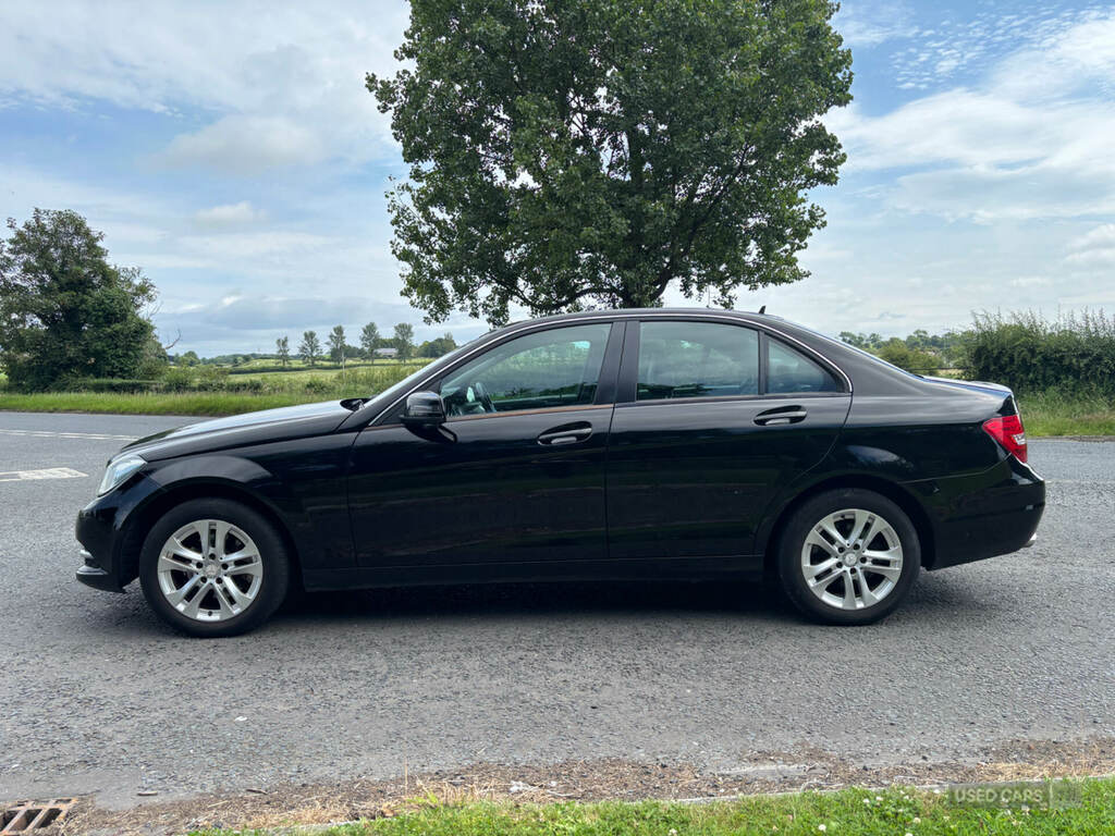 Mercedes-Benz C Class C220 Cdi Blueefficiency Executive Se FV62HUZ Black #3