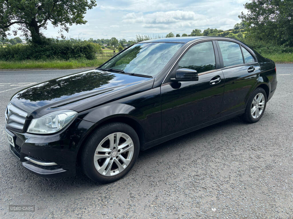 Mercedes-Benz C Class C220 Cdi Blueefficiency Executive Se FV62HUZ Black #2