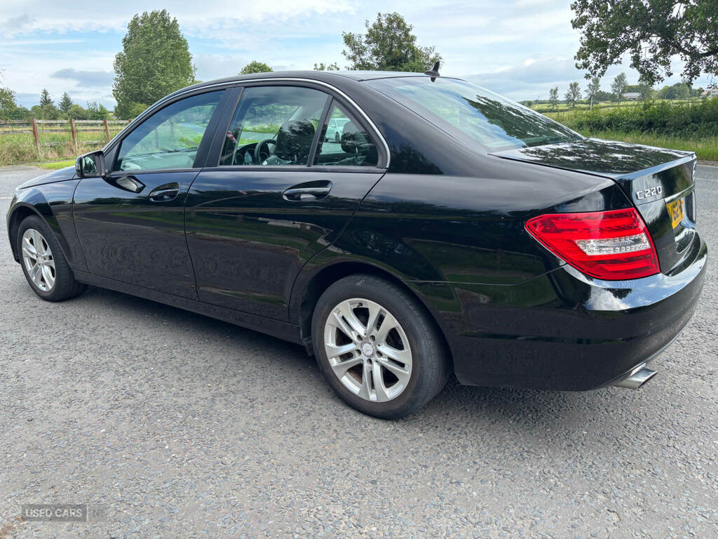 Mercedes-Benz C Class C220 Cdi Blueefficiency Executive Se FV62HUZ Black #4