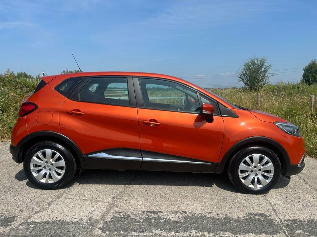 Renault Captur 1.5L Expression Convenience Orange #2
