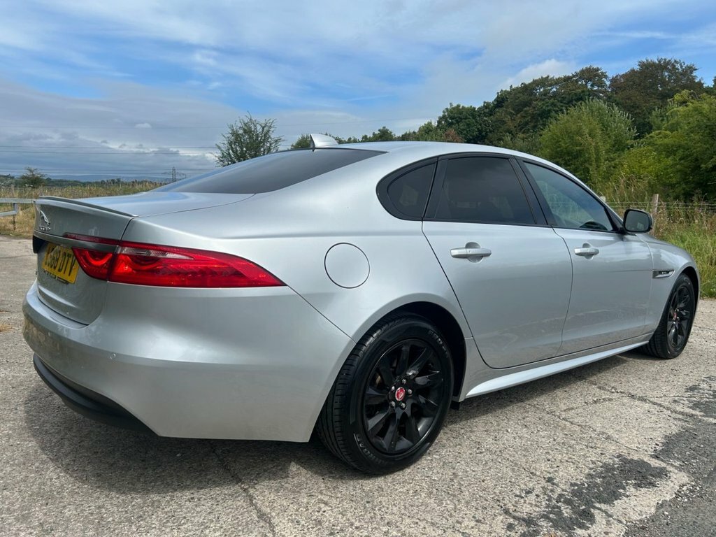 Jaguar XF 2L R-sport Silver #3