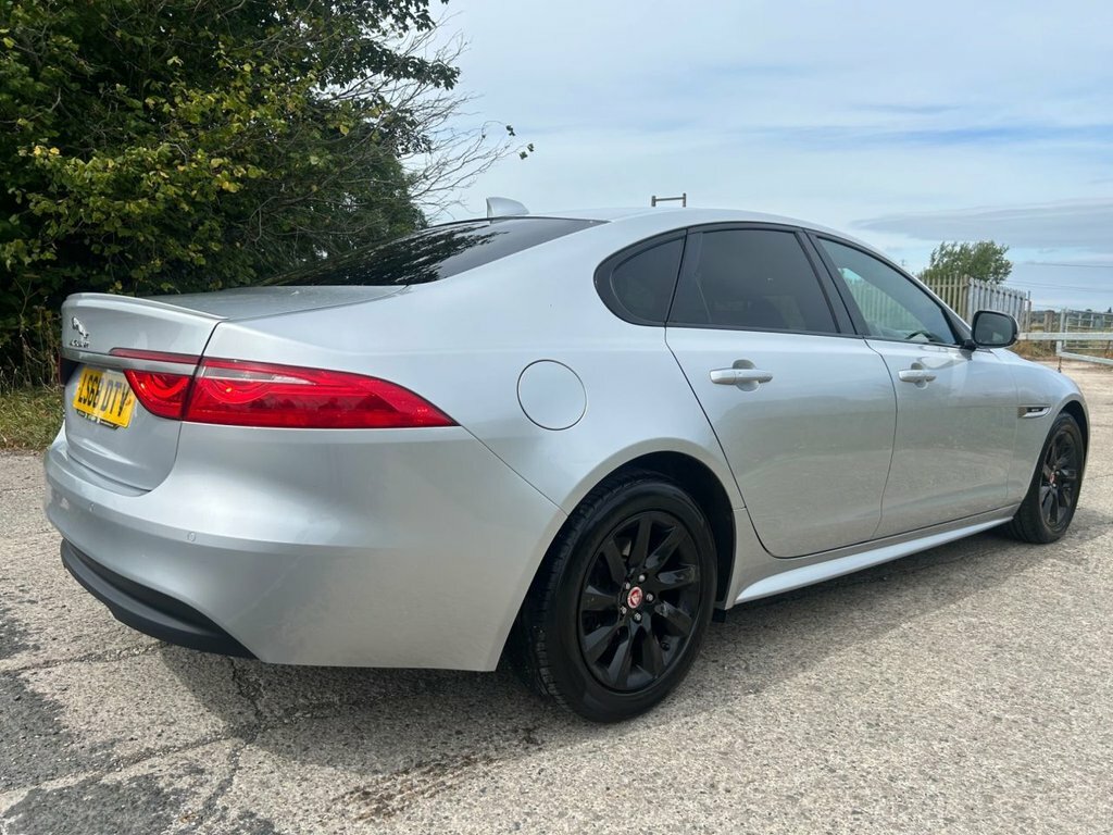 Jaguar XF R-sport White #11