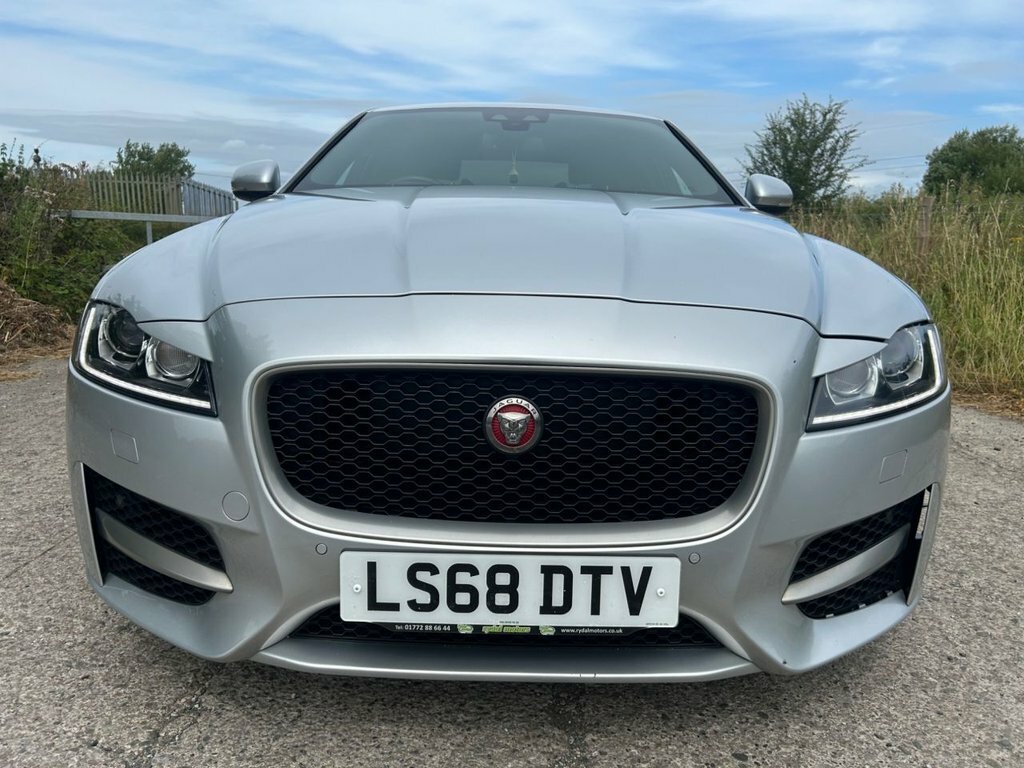 Jaguar XF R-sport White #7