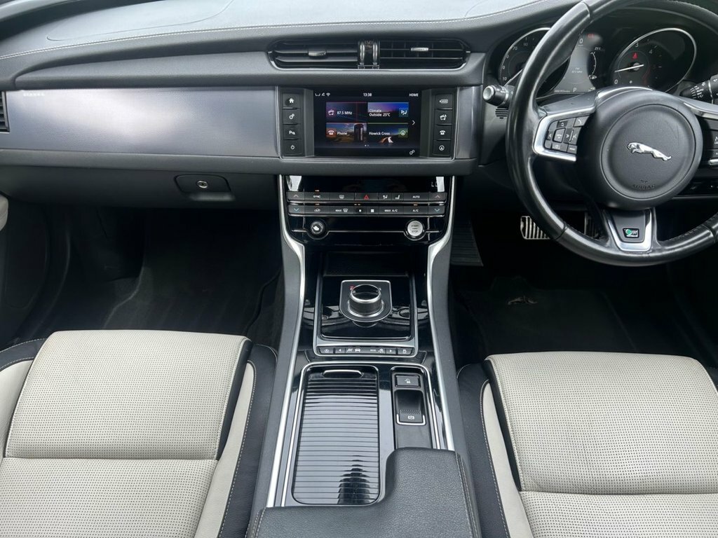 Jaguar XF R-sport White #24
