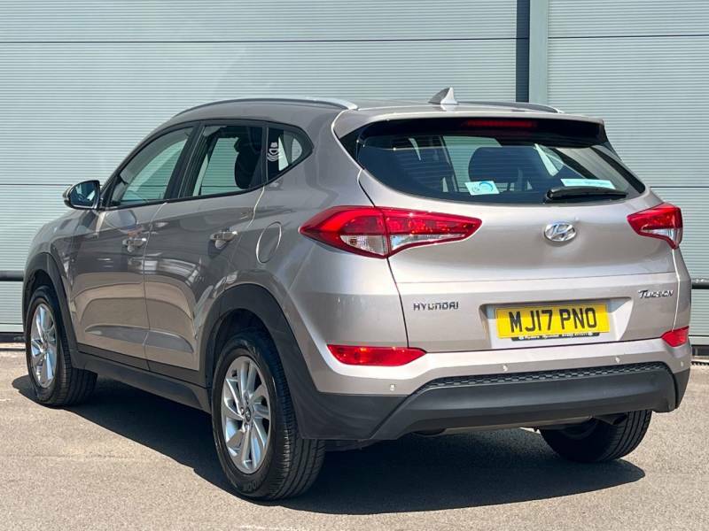 Hyundai Tucson 1.7 Crdi Blue Drive Se 2Wd White #3