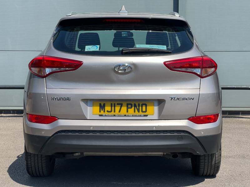Hyundai Tucson 1.7 Crdi Blue Drive Se 2Wd White #4