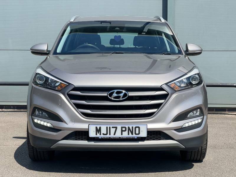 Hyundai Tucson 1.7 Crdi Blue Drive Se 2Wd White #2