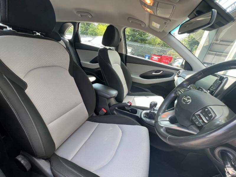 Hyundai I30 Hatchback Blue #25