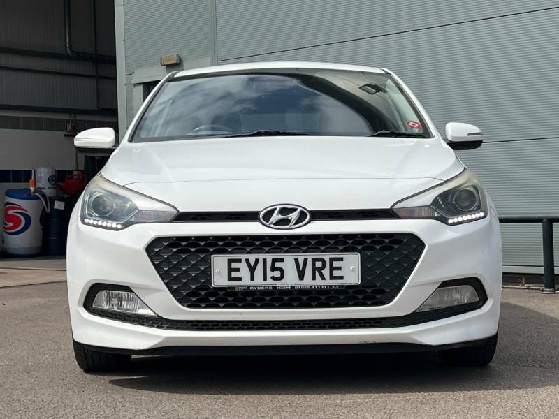 Hyundai I20 1.4 Crdi Premium White #3