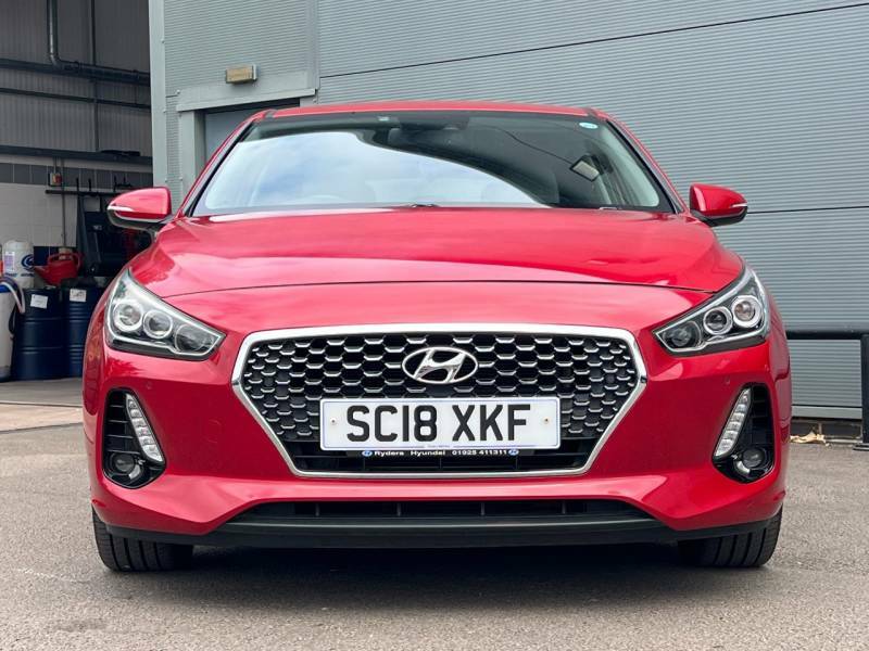 Hyundai I30 1.6 Crdi Premium Red #3
