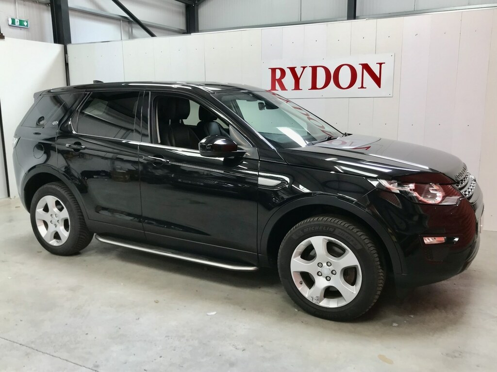 Land Rover Discovery Sport 2.0 Td4 Pure 5 Seat Black