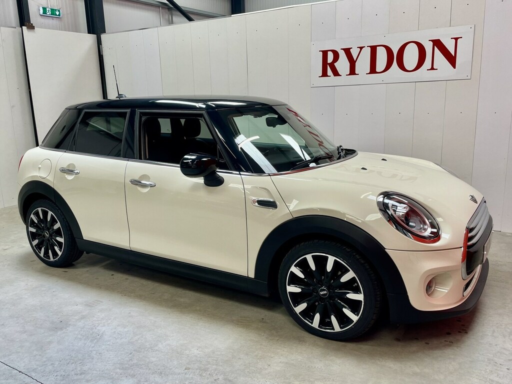 Mini Hatch 1.5 Cooper Exclusive II White