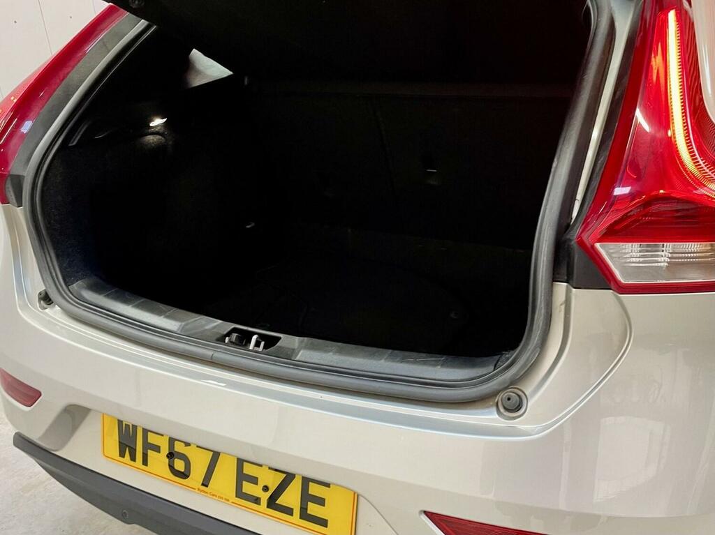 Volvo V40 R-design D2 Silver #12