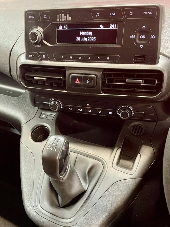 Vauxhall Combo 1.6 Turbo D 2300 Sportive Panel Van Man White #12