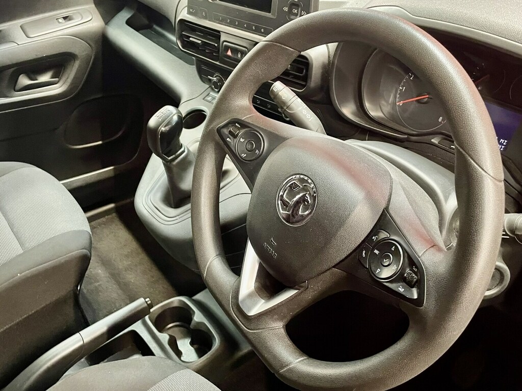 Vauxhall Combo 1.6 Turbo D 2300 Sportive Panel Van Man White #9