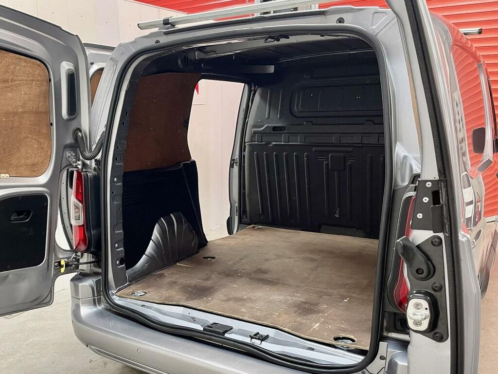 Vauxhall Combo 1.6 Turbo D 2300 Sportive Panel Van Man White #14