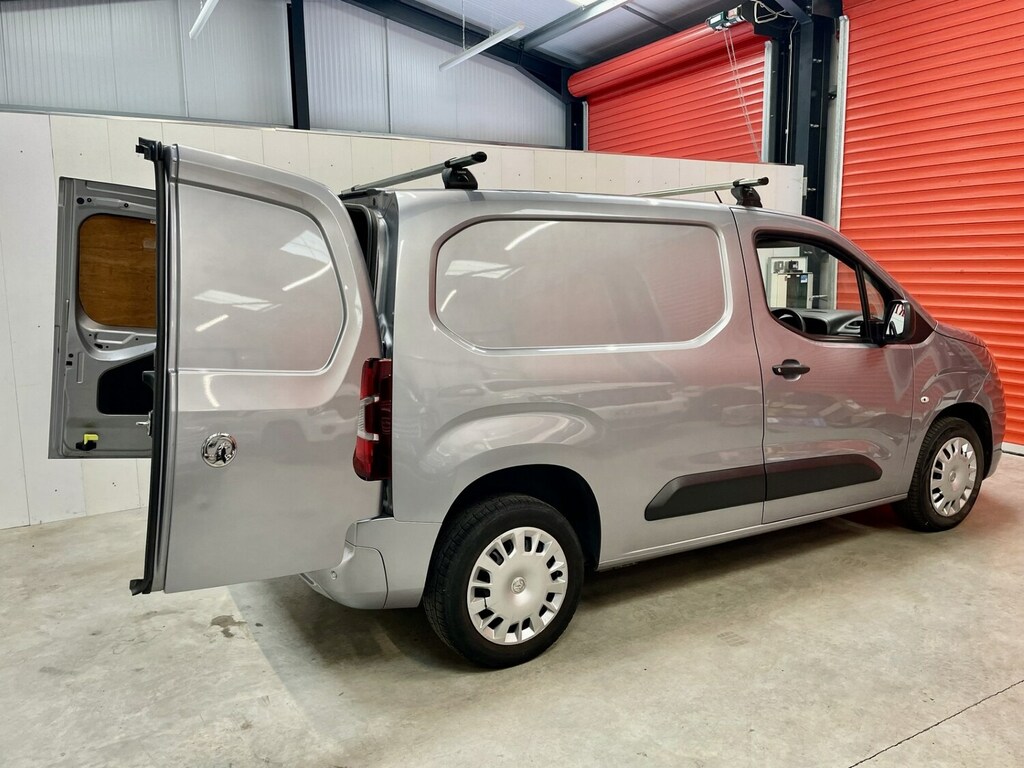 Vauxhall Combo 2300 1.5 Turbo D 100Ps H1 Sportive Van Grey #4