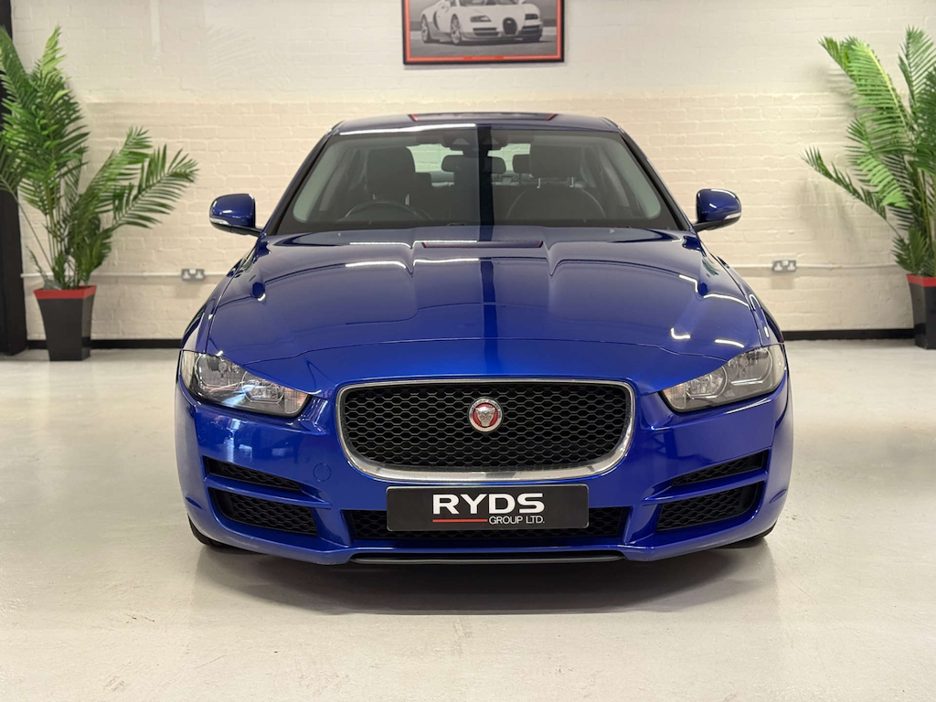 Jaguar XE Prestige D Blue #2