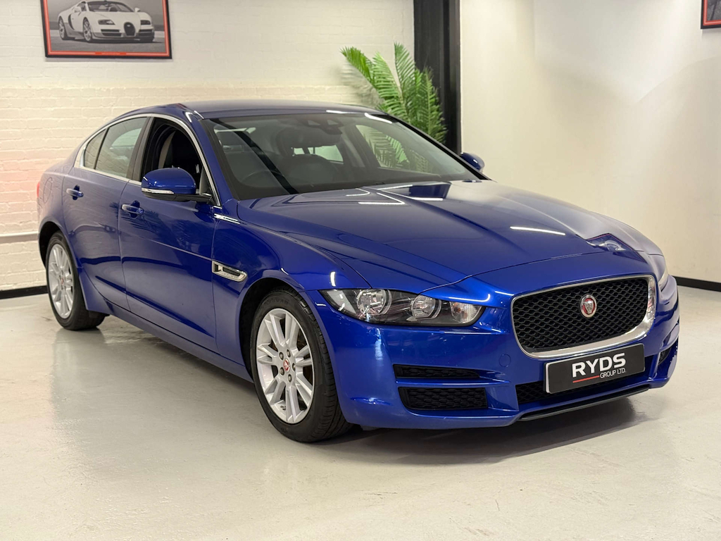 Jaguar XE Prestige D Blue
