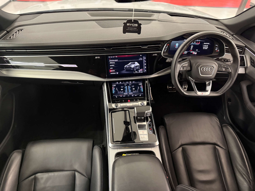 Audi Q8 Launch Edition 55 Tfsi Mhev Quattro 4Wd White #4